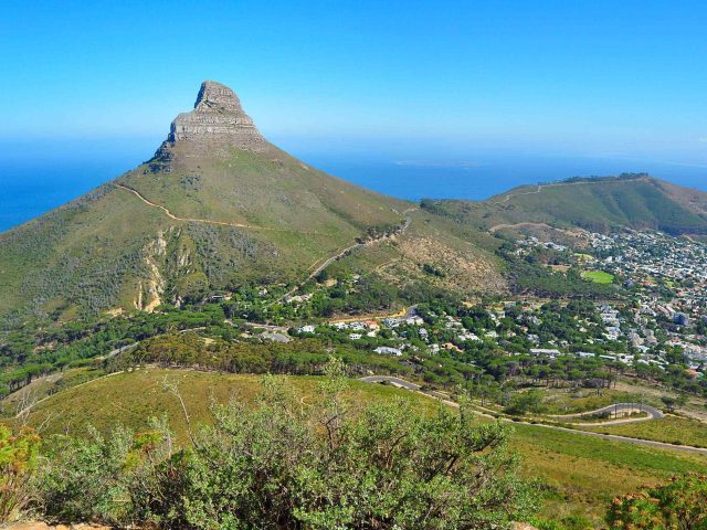 https://socialvacations.com/wp-content/uploads/2018/08/post_capetown_05-640x480.jpg