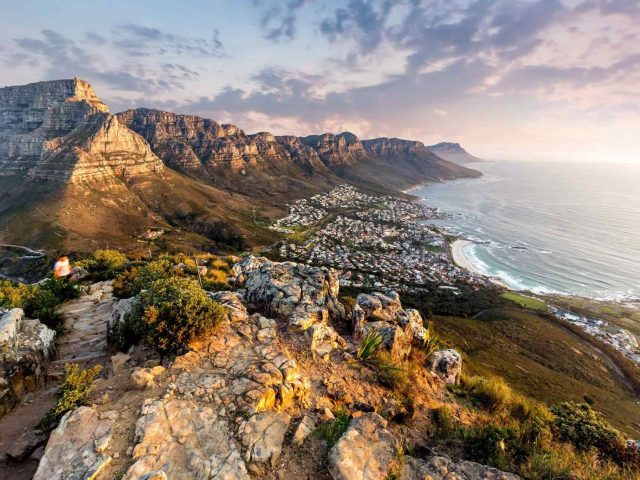 https://socialvacations.com/wp-content/uploads/2018/08/post_capetown_06-640x480.jpg