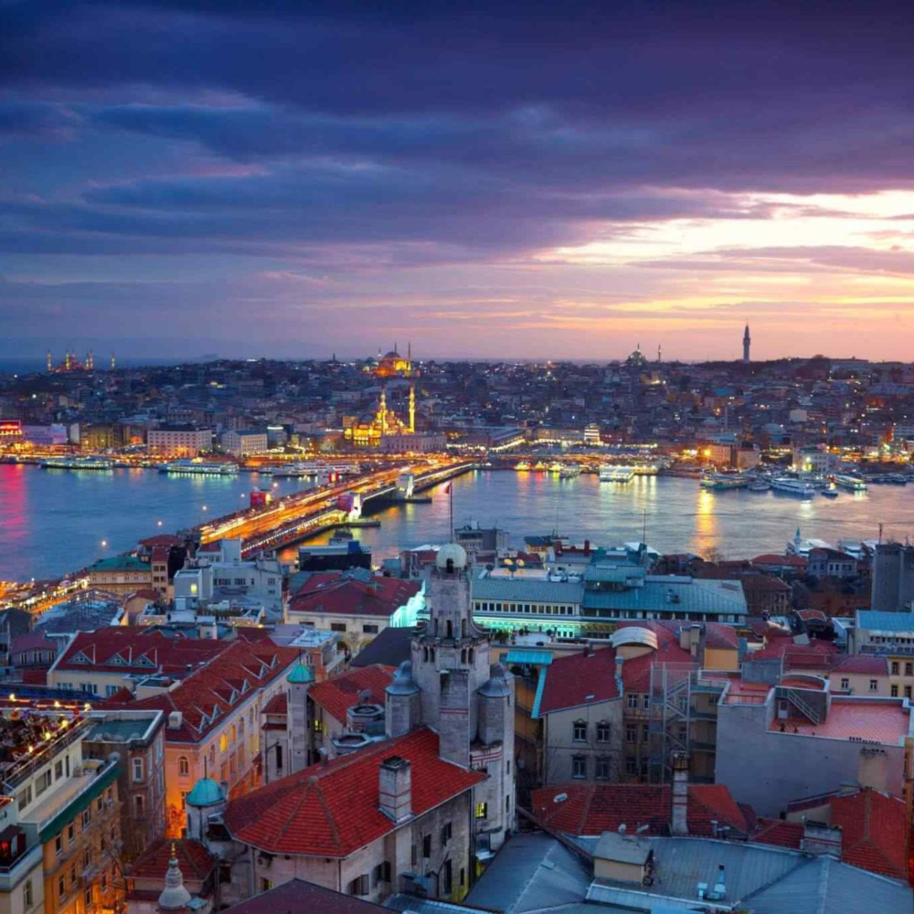 https://socialvacations.com/wp-content/uploads/2018/09/destination-istanbul-01-1280x1280.jpg