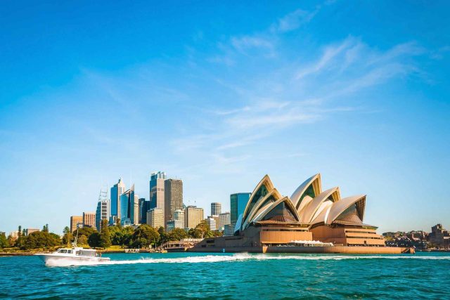 destination-sydney-08 https://socialvacations.com/wp-content/uploads/2018/09/destination-sydney-08-640x427.jpg